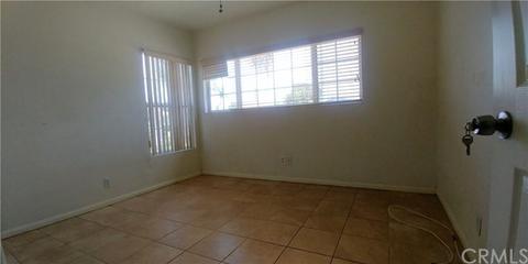6281 Johnson Ave, Long Beach, CA 90805 photo 16