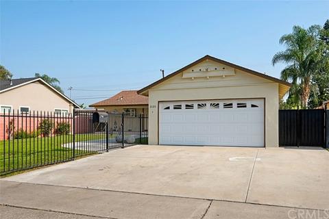 2125 W Roberta Ave, Fullerton, CA 92833 photo 2