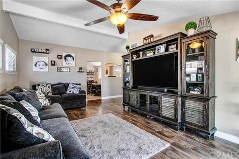 8843 Mentone Pl, Riverside, CA 92503 photo 5