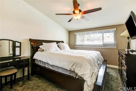 8843 Mentone Pl, Riverside, CA 92503 photo 14