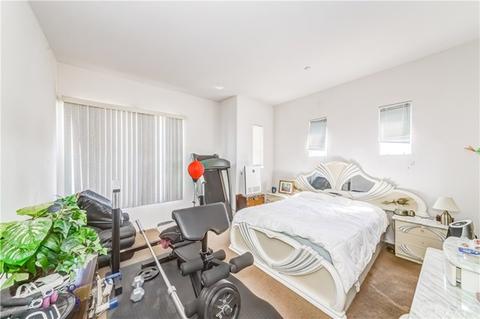 1118 Elfstrom Dr, Fullerton, CA 92833 photo 9