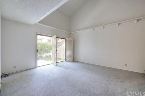 512 Shade Tree Ln #23, Fullerton, CA 92831 photo 4