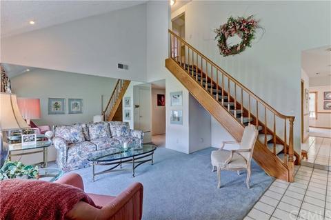 625 Heather Ave, Placentia, CA 92870 photo 2