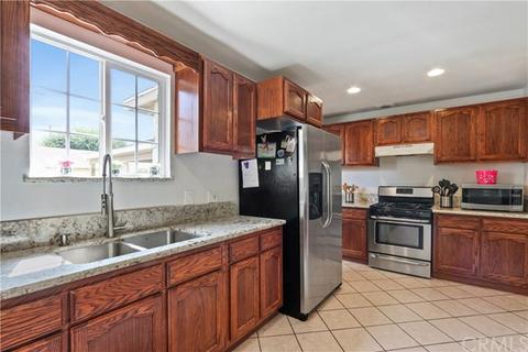 4564 Bridgeview Ave, Pico Rivera, CA 90660 photo 9