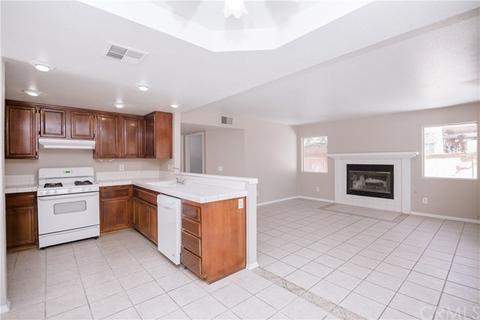 628 Esther Dr, Lancaster, CA 93535 photo 6