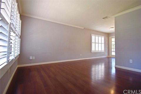 4831 Montgomery St, Riverside, CA 92503 photo 2