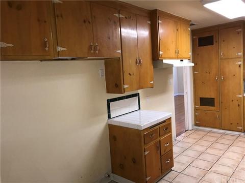 180 W Scott St, Long Beach, CA 90805 photo 13