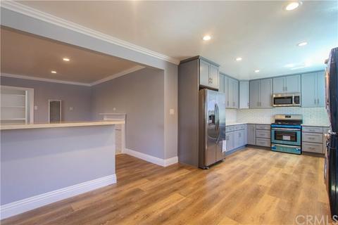 2476 Pine Ave, Long Beach, CA 90806 photo 3