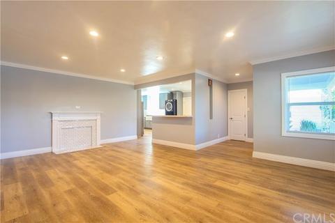 2476 Pine Ave, Long Beach, CA 90806 photo 2