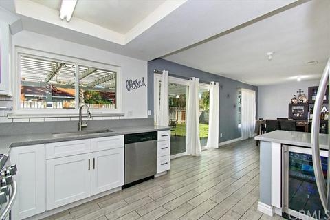 252 E Scott St, Rialto, CA 92376 photo 8