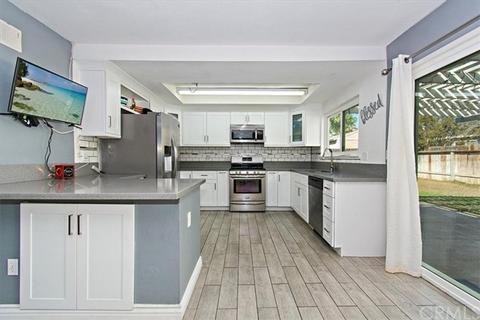 252 E Scott St, Rialto, CA 92376 photo 6