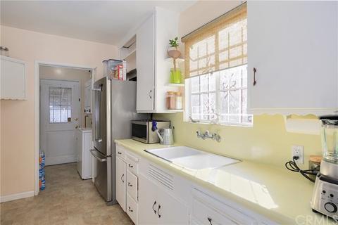 2032 Baltic Ave, Long Beach, CA 90810 photo 8