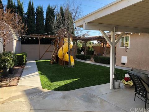 35647 Panorama Dr, Yucaipa, CA 92399 photo 2