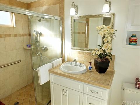 3057 N Greenbrier Rd, Long Beach, CA 90808 photo 6