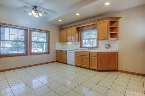 5470 E 27th St, Long Beach, CA 90815 photo 11