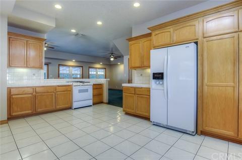 5470 E 27th St, Long Beach, CA 90815 photo 9