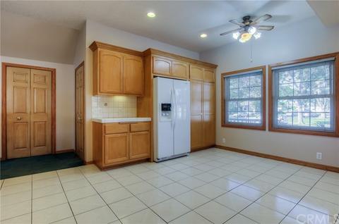 5470 E 27th St, Long Beach, CA 90815 photo 8