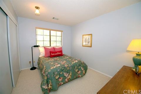 3805 Monserate Ter, Fallbrook, CA 92028 photo 9