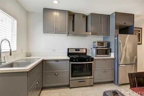 13704 S Willowbrook Ave, Compton, CA 90222 photo 2