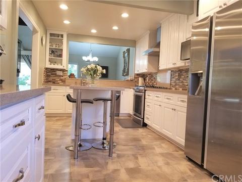631 Macadamia Ln, Placentia, CA 92870 photo 2