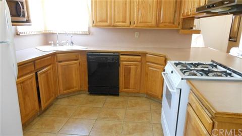 536 S Clymar Ave, Compton, CA 90220 photo 5