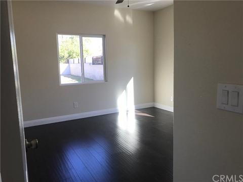 322 E Walnut Ave, Rialto, CA 92376 photo 9