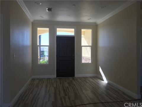 322 E Walnut Ave, Rialto, CA 92376 photo 6