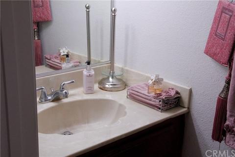 410 W 220th St #8, Carson, CA 90745 photo 5