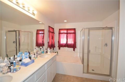 17552 Nutwood Dr, Carson, CA 90746 photo 9