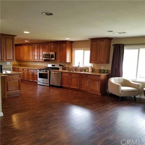 15006 Marlin Pl, Van Nuys, CA 91405 photo 2