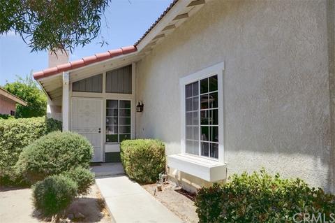 526 Wilson Ave, Perris, CA 92571 photo 2