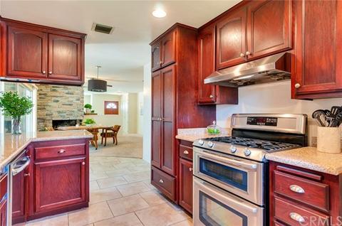 121 E Francis St, Corona, CA 92879 photo 4