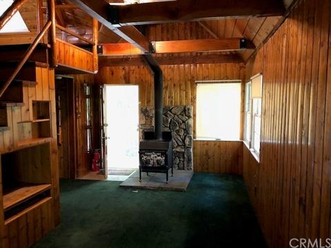 23737 Scenic Dr, Crestline, CA 92325 photo 2