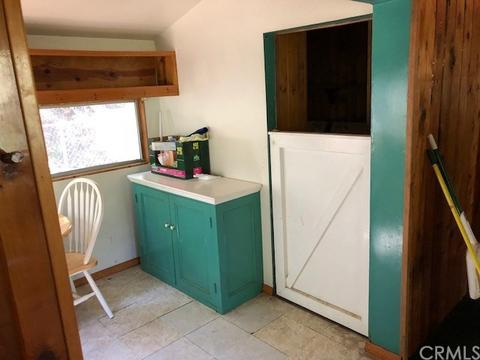 23737 Scenic Dr, Crestline, CA 92325 photo 6