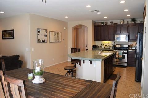 1376 Sunburst Dr, Beaumont, CA 92223 photo 4