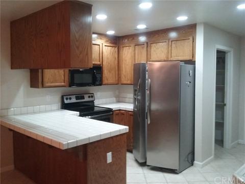 22042 Grove Cir, Red Bluff, CA 96080 photo 2