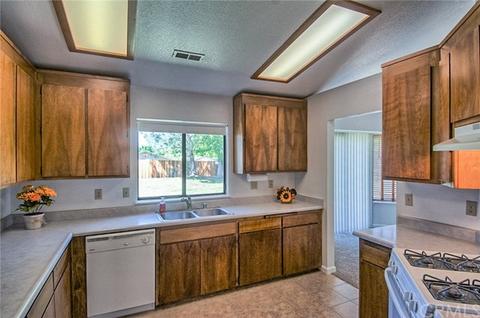 1060 Nighthawk Ln, Redding, CA 96003 photo 13