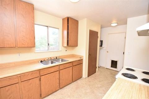 744 Lane St, Yreka, CA 96097 photo 8