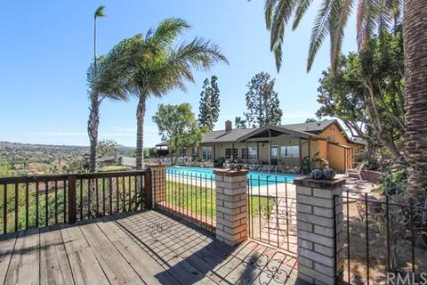 14135 Perkins Dr, Riverside, CA 92503 photo 1