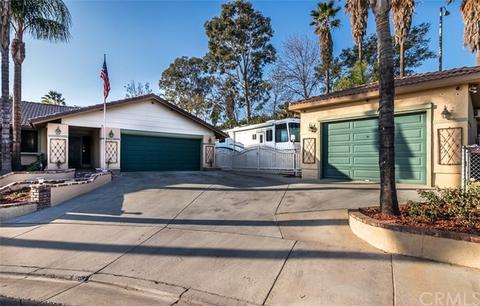 4228 Giles Ct, Riverside, CA 92503 photo 2