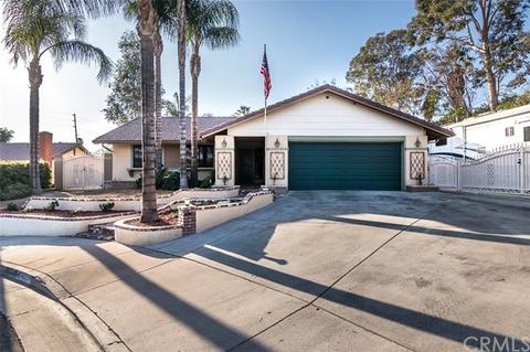 4228 Giles Ct, Riverside, CA 92503 photo 3