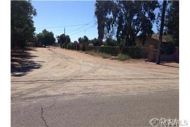 21725 Mountain Ave, Perris, CA 92570 photo 4