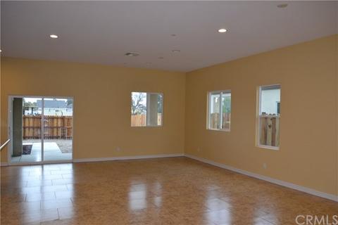 262 W 11th St, Perris, CA 92570 photo 3