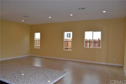 242 W 11th St, Perris, CA 92570 photo 6