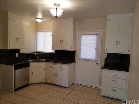 4161 Manchester Pl, Riverside, CA 92503 photo 8