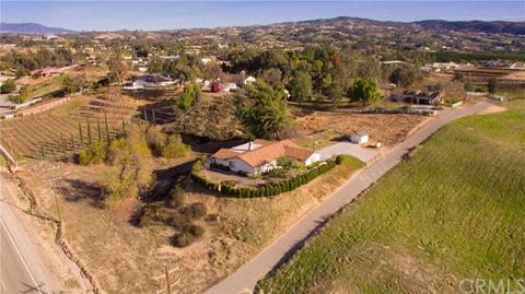 37251 Glen Oaks Rd, Temecula, CA 92592 photo 1