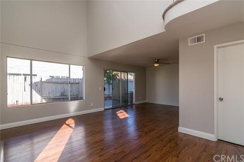 160 Peppertree Dr, Perris, CA 92571 photo 4
