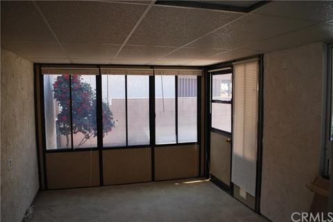 1810 Flame Tree Way, Hemet, CA 92545 photo 4