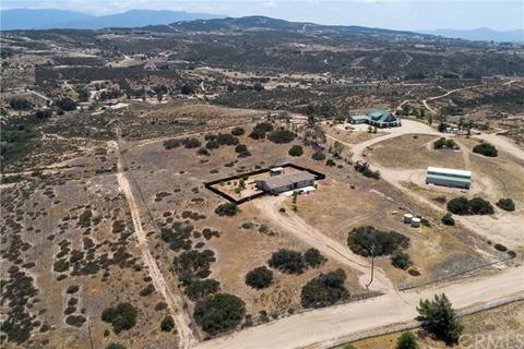 40295 Ronald Rd, Temecula, CA 92592 photo 3