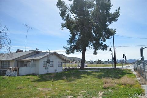110 E Thornton Ave, Hemet, CA 92543 photo 2